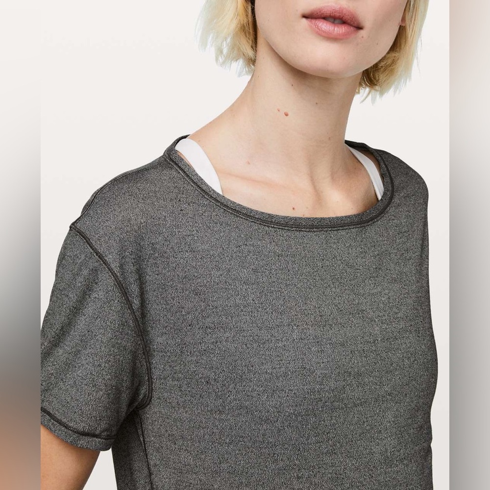 Lululemon Fall In Place Short Sleeve Heathered Black / White size 6 - Picture 4 of 9